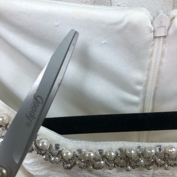 Studio One New York Cocktail Dress Size 4 Women's White Fit Flare Embellished - Picture 10 of 10